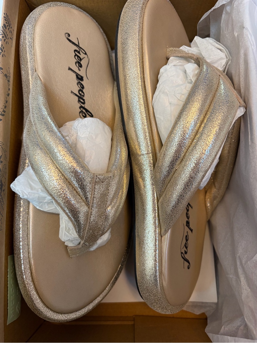 #667 Free People NIB Wonderland Shimmery Gold Platform Thong Sandals